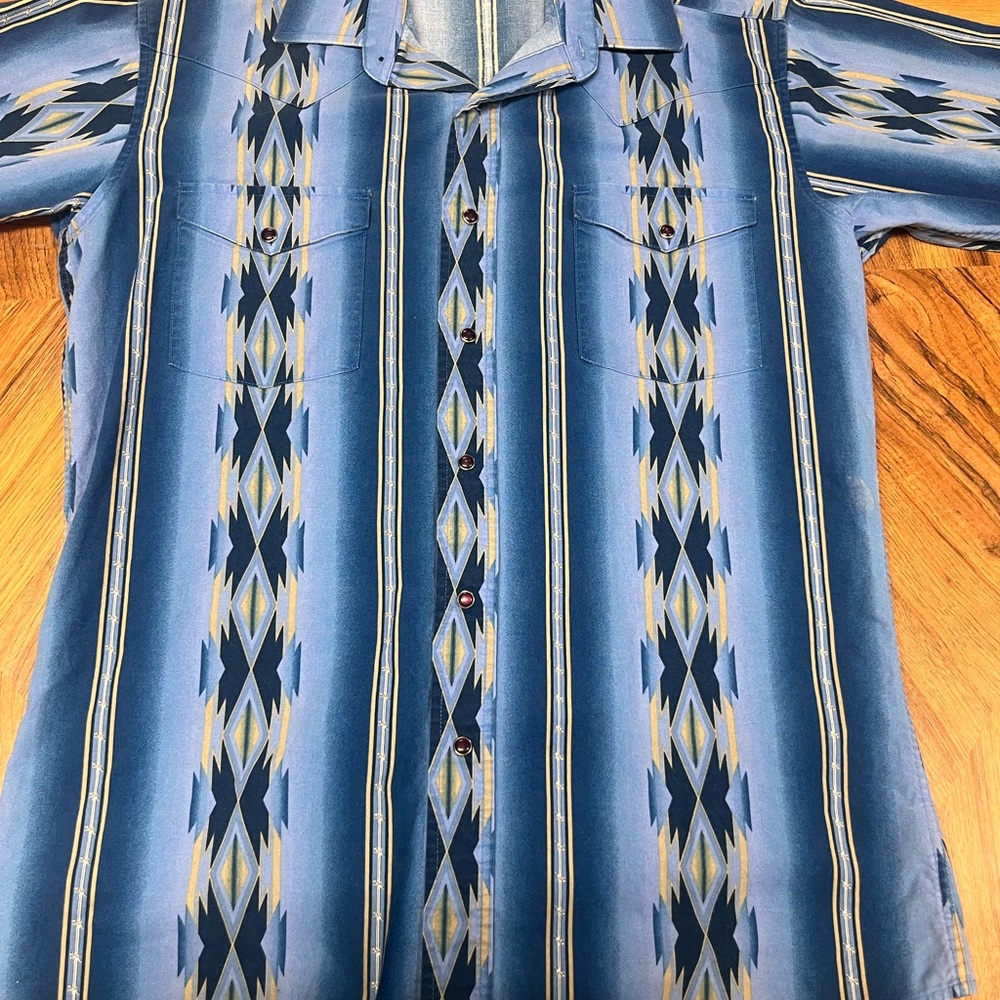 Vintage blue Aztec pearl snap with marroon pearls